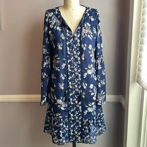 White House Black Market blue floral shift dress semi sheer bell sleeves Small